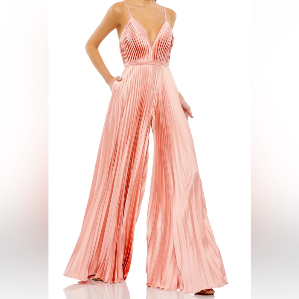Nwt .MacDuggal PLEATED PLUNGE NECK WIDE LEG JUMPSUIT